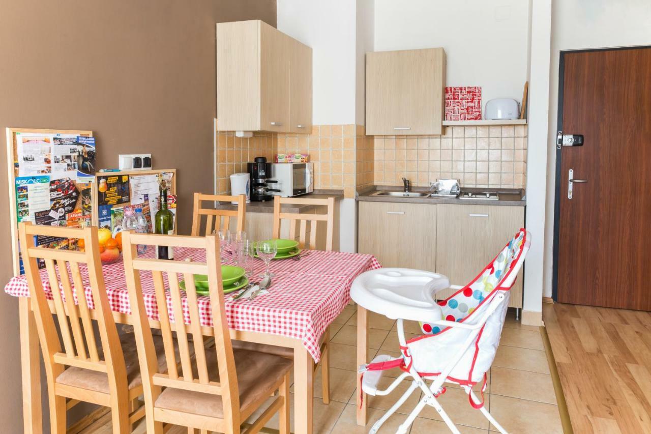 Mse Apartman มิชโคลซ์ ภายนอก รูปภาพ